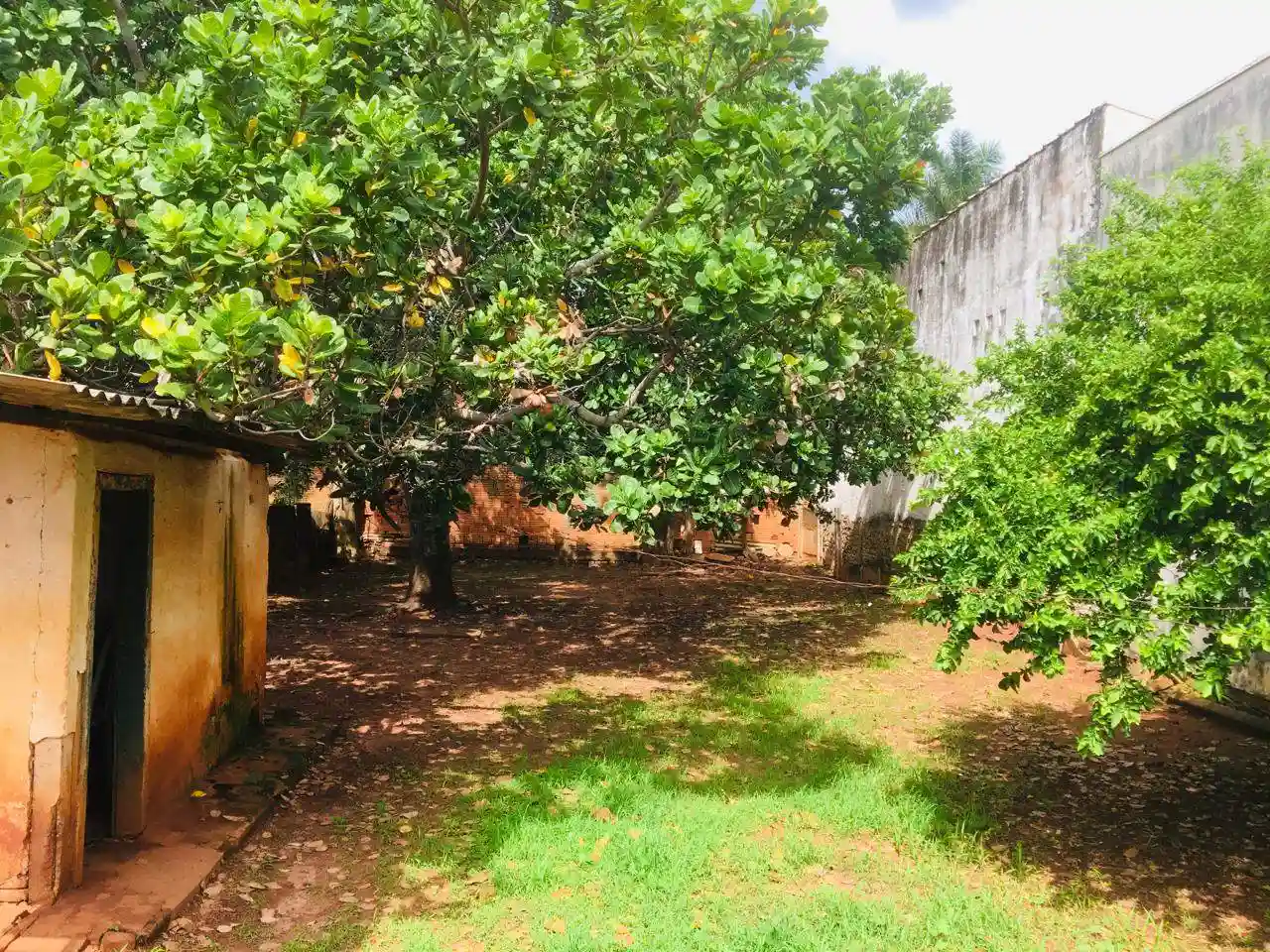 Casa com 2 quartos à venda, 400m² — foto 3 de 4