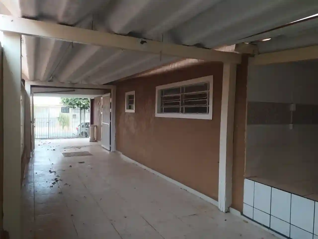 Casa com 1 quarto à venda, 156m² — foto 2 de 16