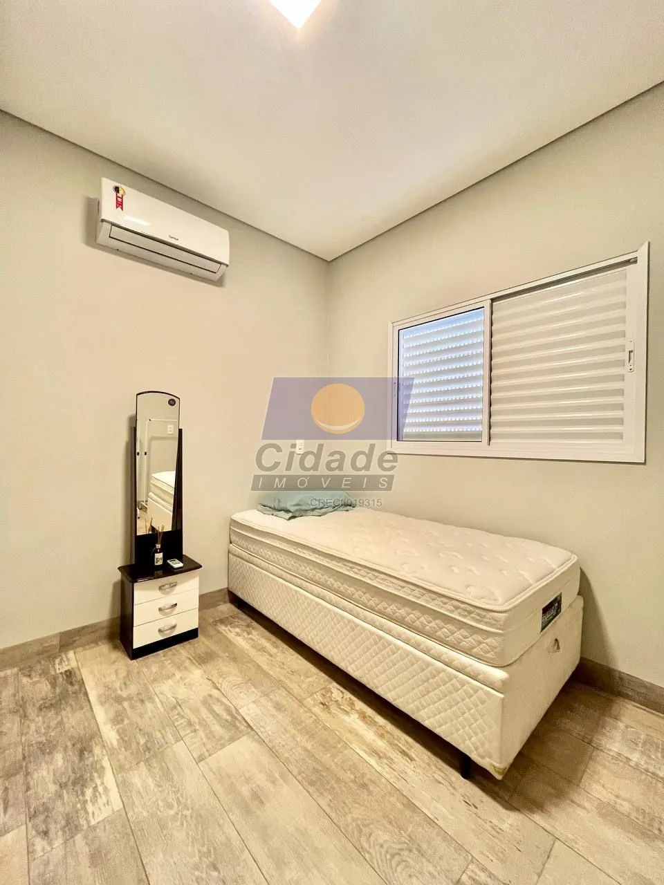 Casa de Condomínio com 3 quartos para aluguel, 130m² — foto 10 de 18