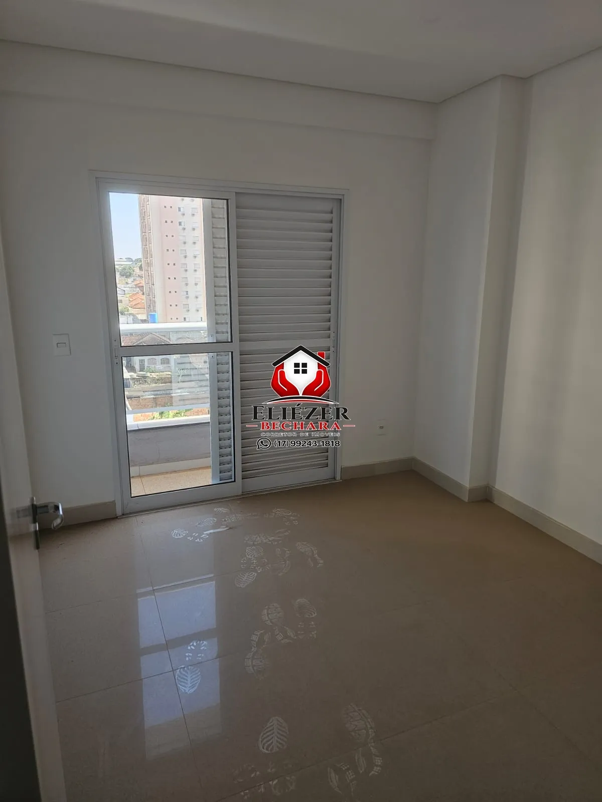 Apartamento com 3 quartos à venda, 80m² — foto 2 de 16