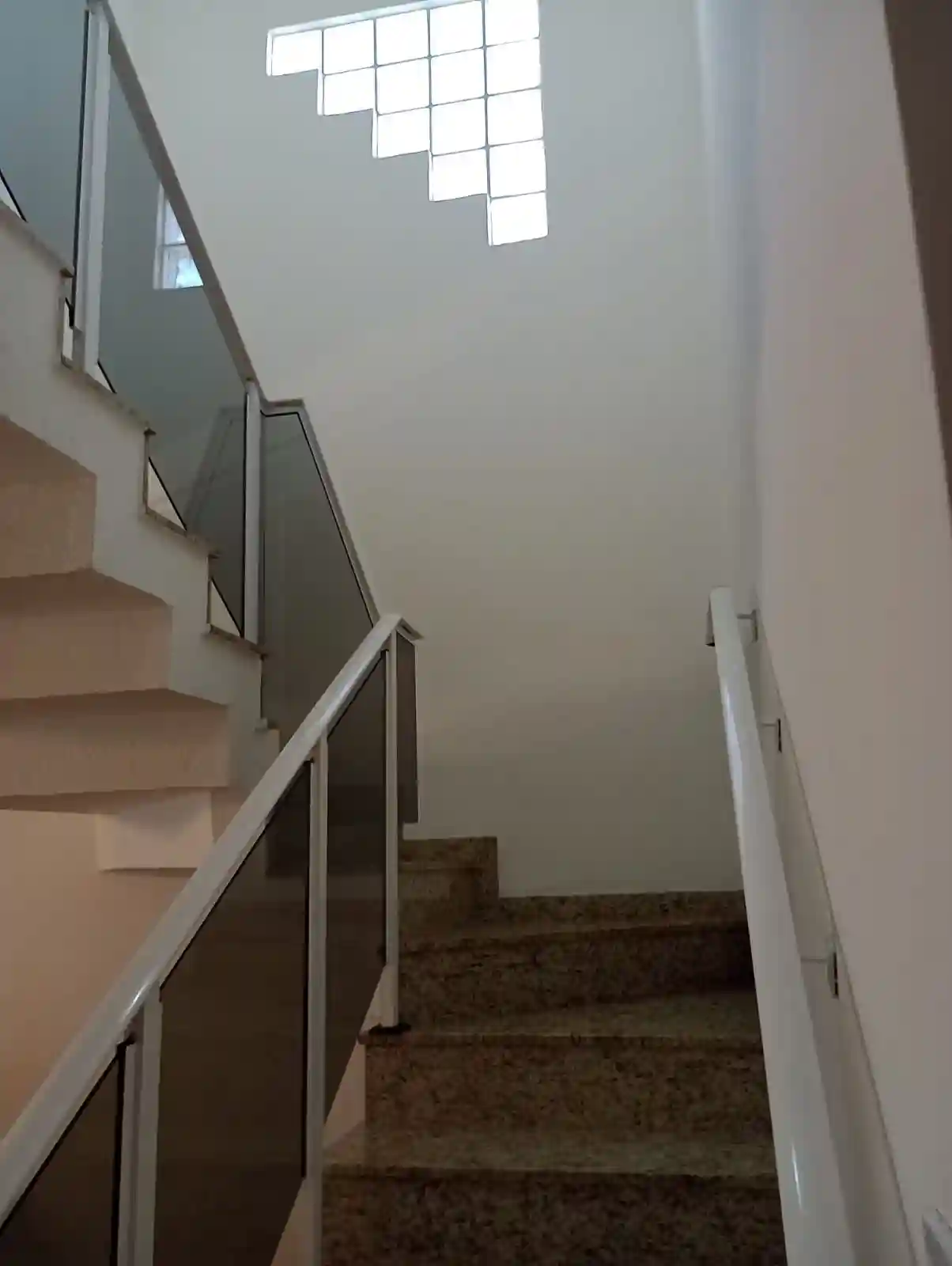 Casa com 4 quartos à venda, 215m² — foto 16 de 23