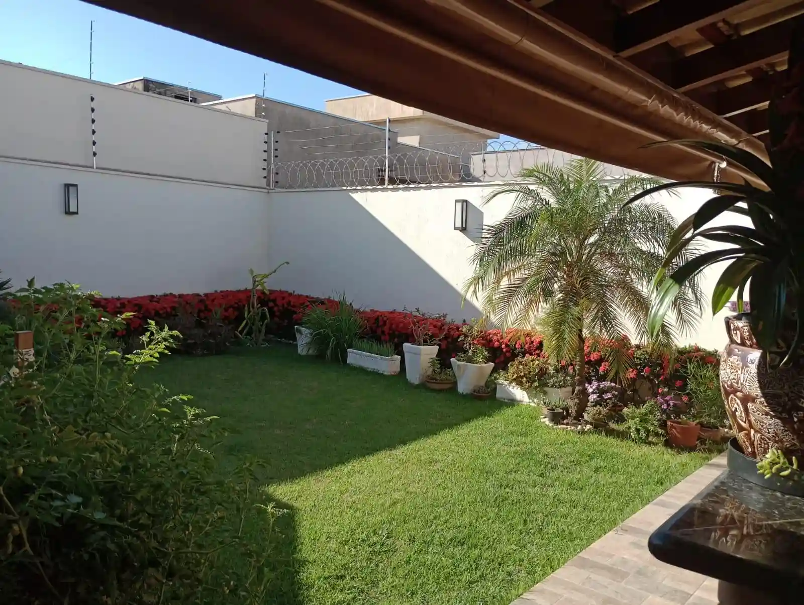 Casa com 4 quartos à venda, 215m² — foto 2 de 23