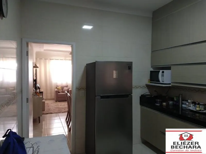 Casa à venda — foto 8 de 8