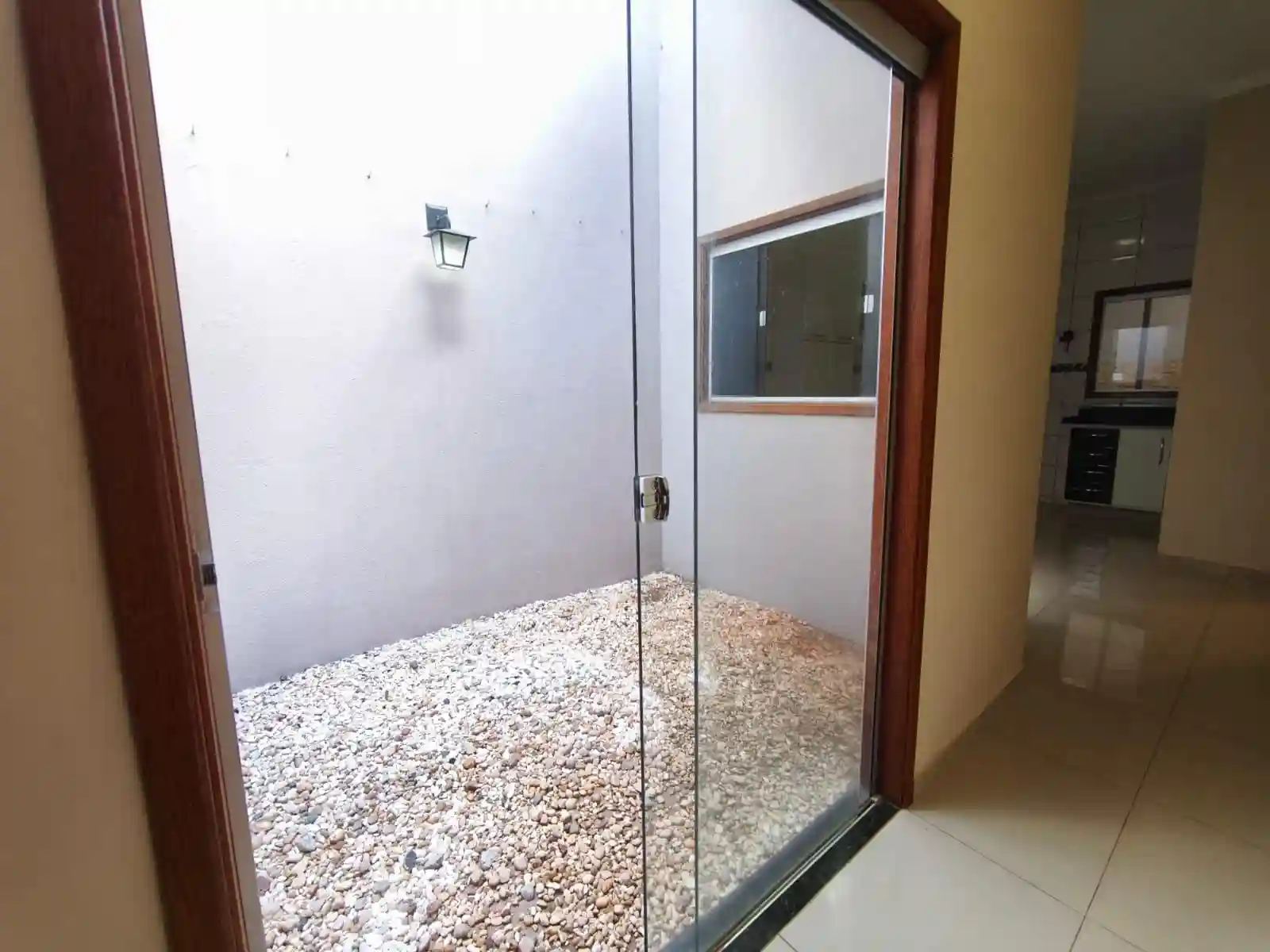 Casa com 3 quartos à venda, 200m² — foto 2 de 25