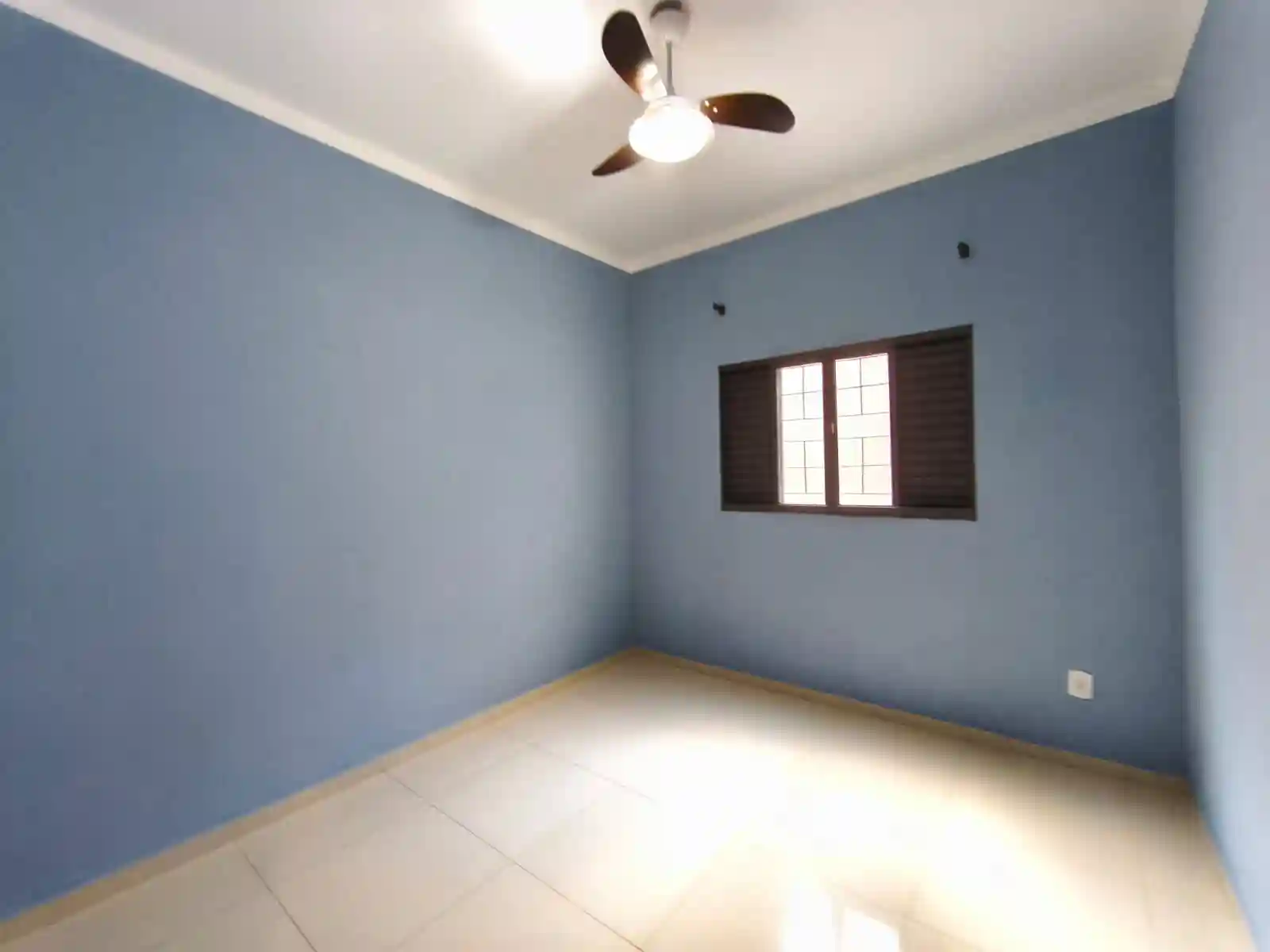 Casa com 3 quartos à venda, 200m² — foto 3 de 25