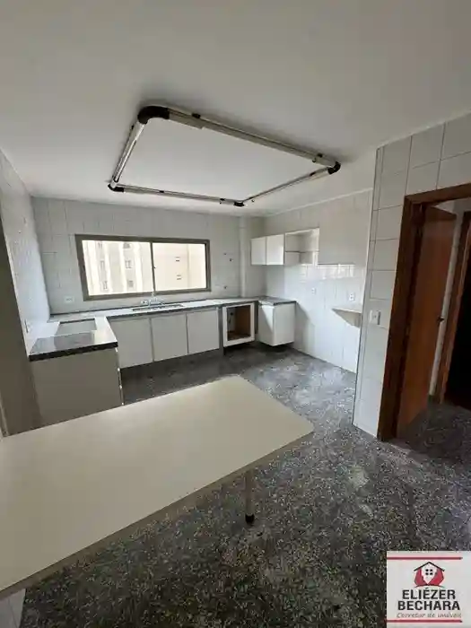 Apartamento com 3 quartos à venda, 230m² — foto 6 de 14