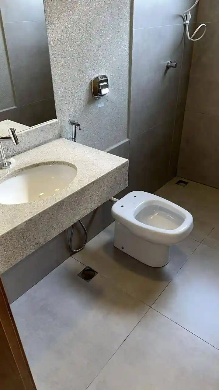 Casa com 3 quartos à venda, 200m² — foto 9 de 15