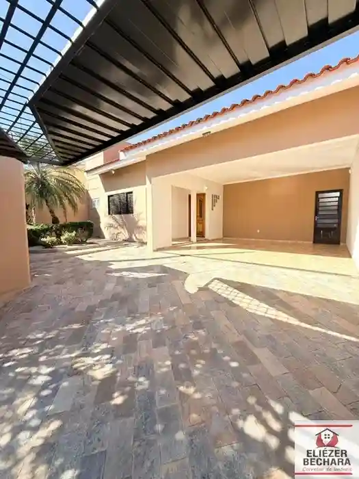 Casa com 3 quartos à venda, 222m² — foto 16 de 27