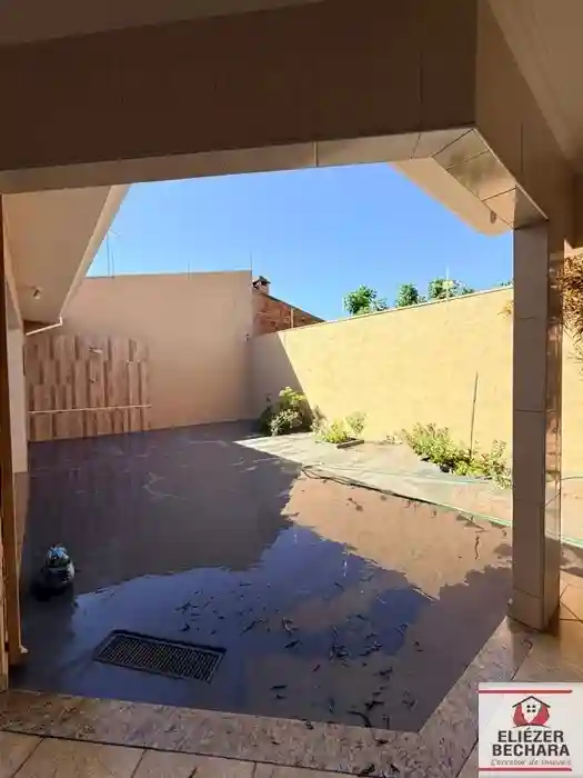 Casa com 3 quartos à venda, 222m² — foto 26 de 27