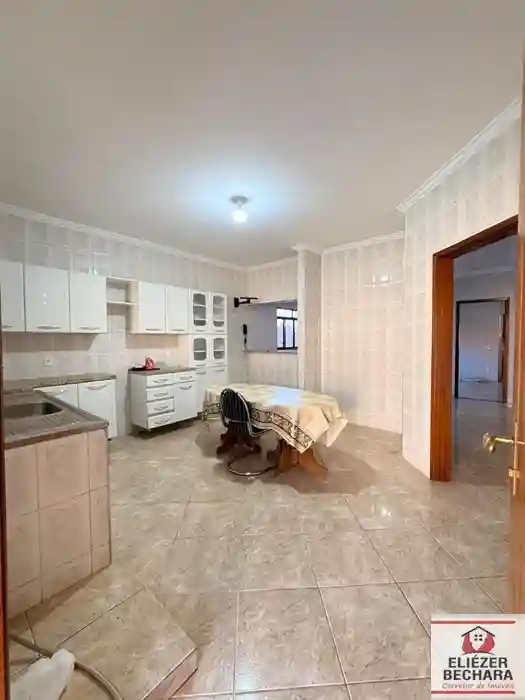 Casa com 3 quartos à venda, 222m² — foto 13 de 27