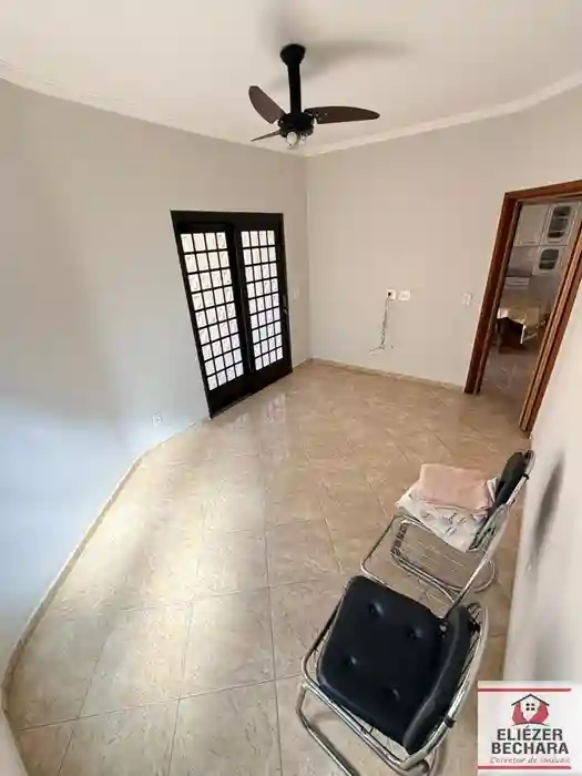 Casa com 3 quartos à venda, 222m² — foto 4 de 27