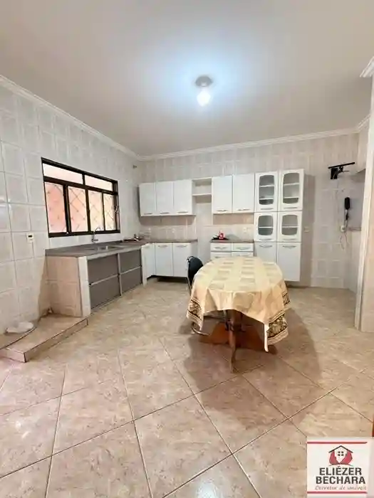 Casa com 3 quartos à venda, 222m² — foto 17 de 27