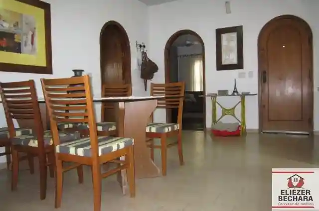 Casa com 3 quartos à venda, 240m² — foto 15 de 29