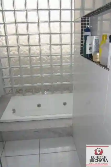 Casa com 3 quartos à venda, 240m² — foto 29 de 29