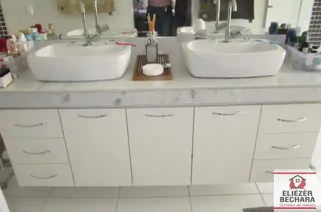 Casa com 3 quartos à venda, 240m² — foto 6 de 29