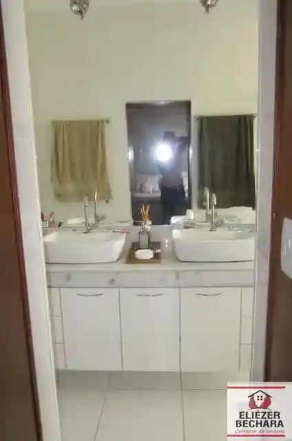 Casa com 3 quartos à venda, 240m² — foto 23 de 29
