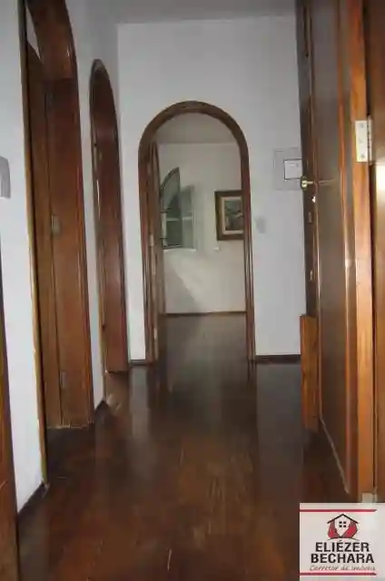 Casa com 3 quartos à venda, 240m² — foto 10 de 29