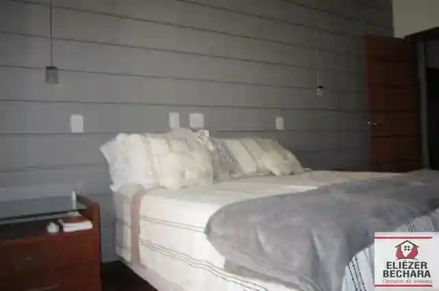 Casa com 3 quartos à venda, 240m² — foto 18 de 29