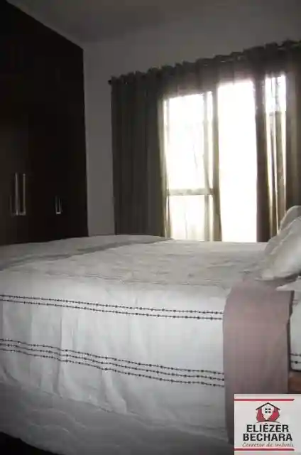 Casa com 3 quartos à venda, 240m² — foto 11 de 29