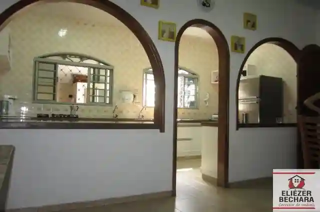 Casa com 3 quartos à venda, 240m² — foto 9 de 29