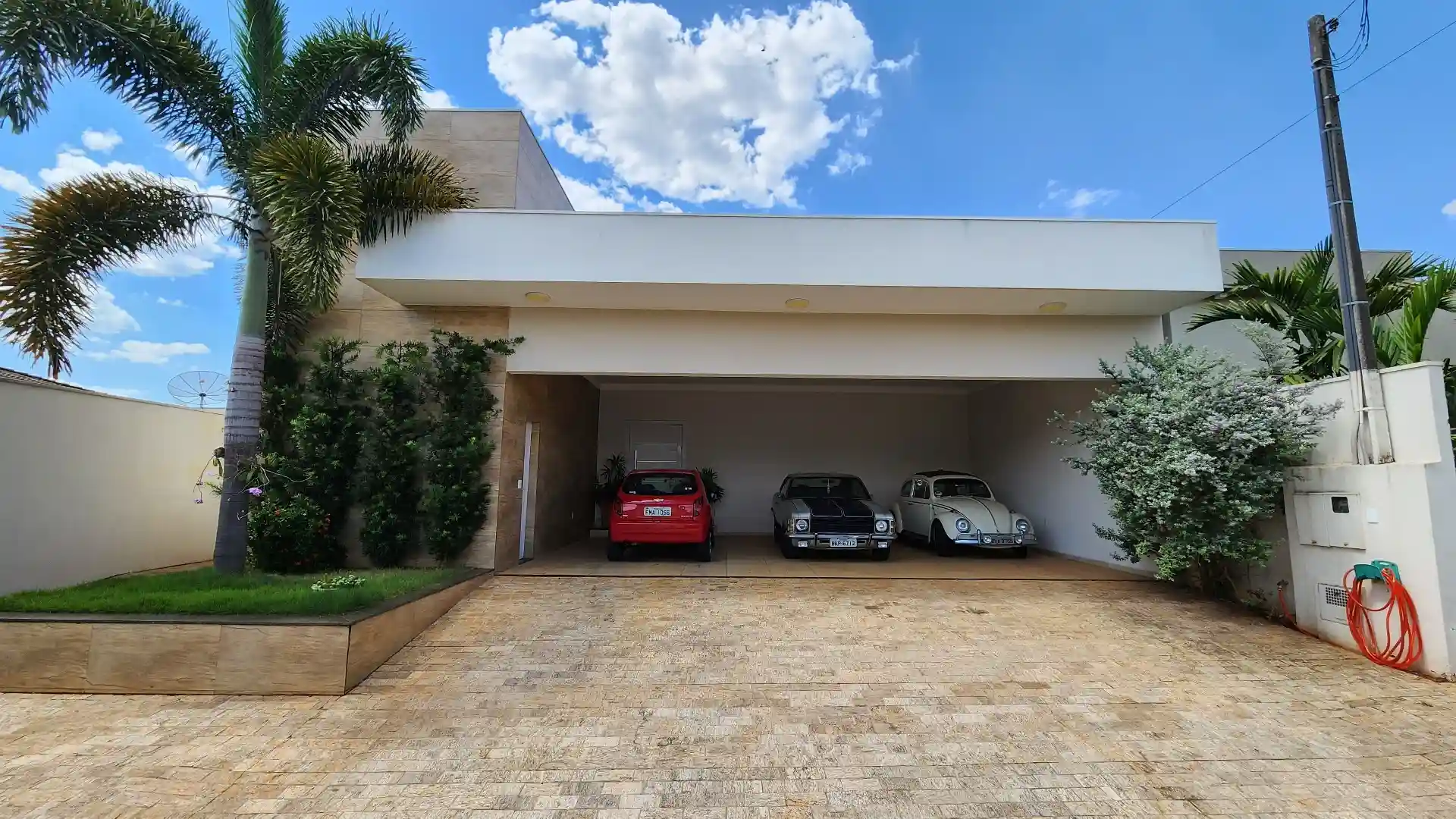 Casa de Condomínio com 2 quartos à venda, 560m² — foto 1 de 27
