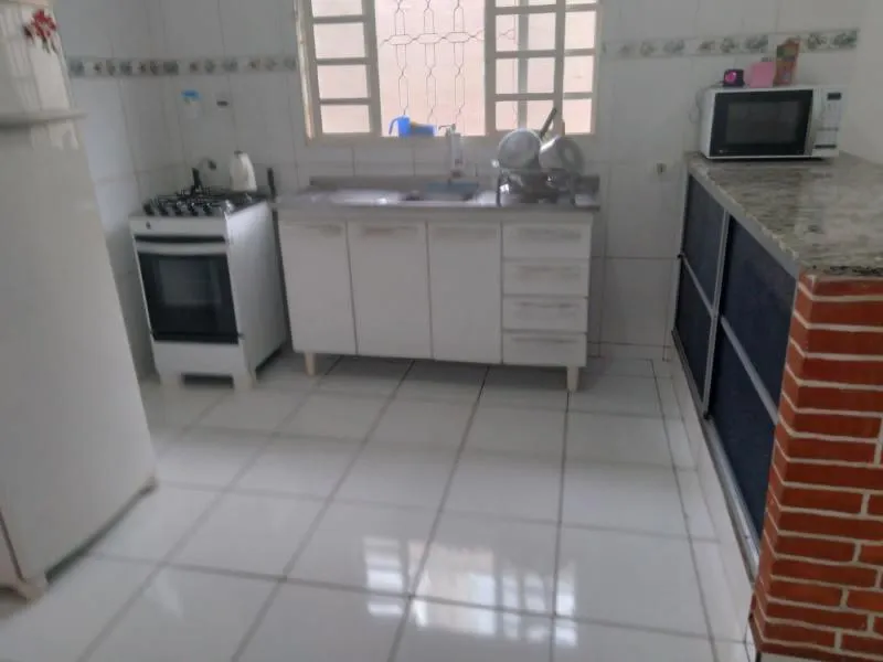 Casa à venda — foto 2 de 3
