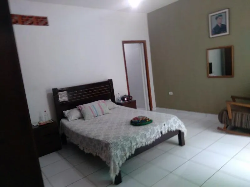 Casa à venda — foto 3 de 3
