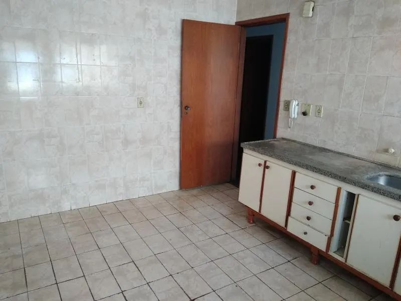 Apartamento com 3 quartos à venda, 110m² — foto 4 de 10