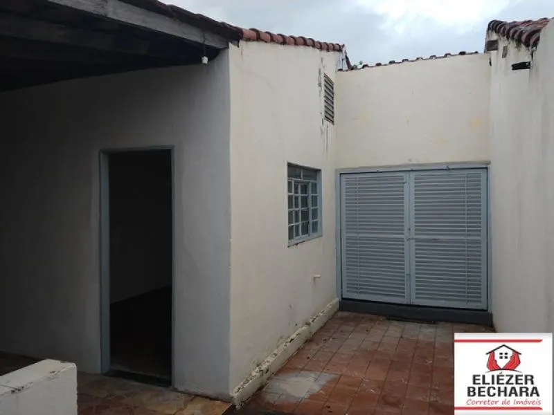 Casa à venda — foto 1 de 4