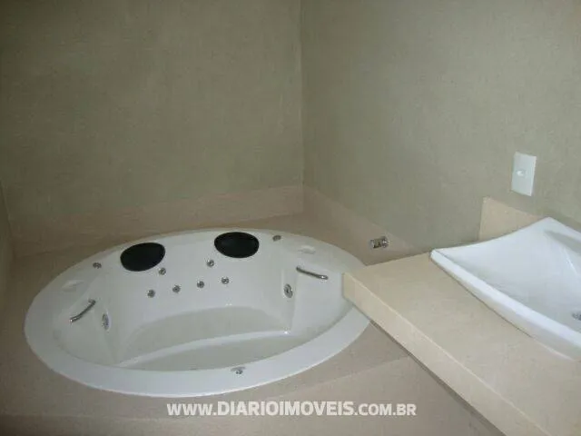 Casa de Condomínio à venda — foto 1 de 1