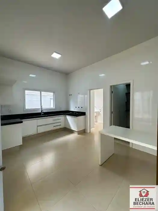 Casa de Condomínio com 3 quartos à venda, 300m² — foto 21 de 28