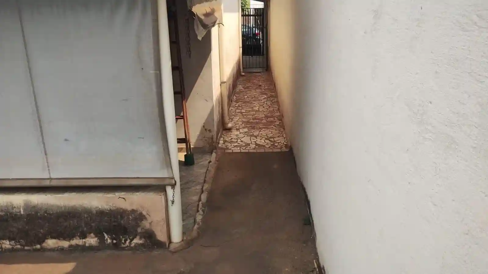 Casa com 2 quartos à venda, 200m² — foto 8 de 9