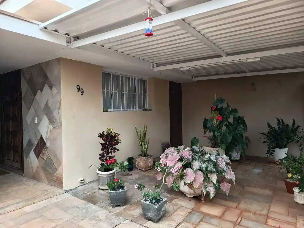 Casa com 3 quartos à venda, 198m² — foto 2 de 4