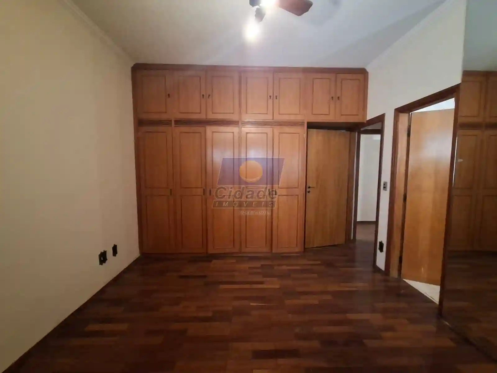 Casa com 4 quartos à venda, 423m² — foto 11 de 19