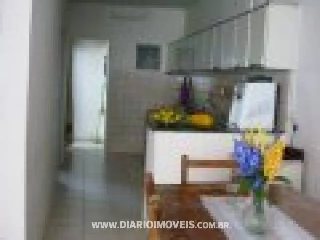 Casa à venda — foto 1 de 8