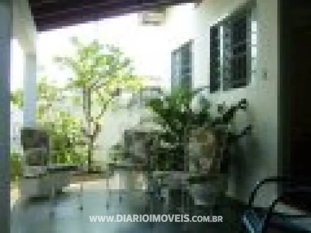Casa à venda — foto 4 de 8