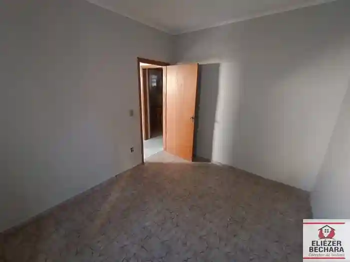 Casa com 5 quartos à venda, 367m² — foto 31 de 49