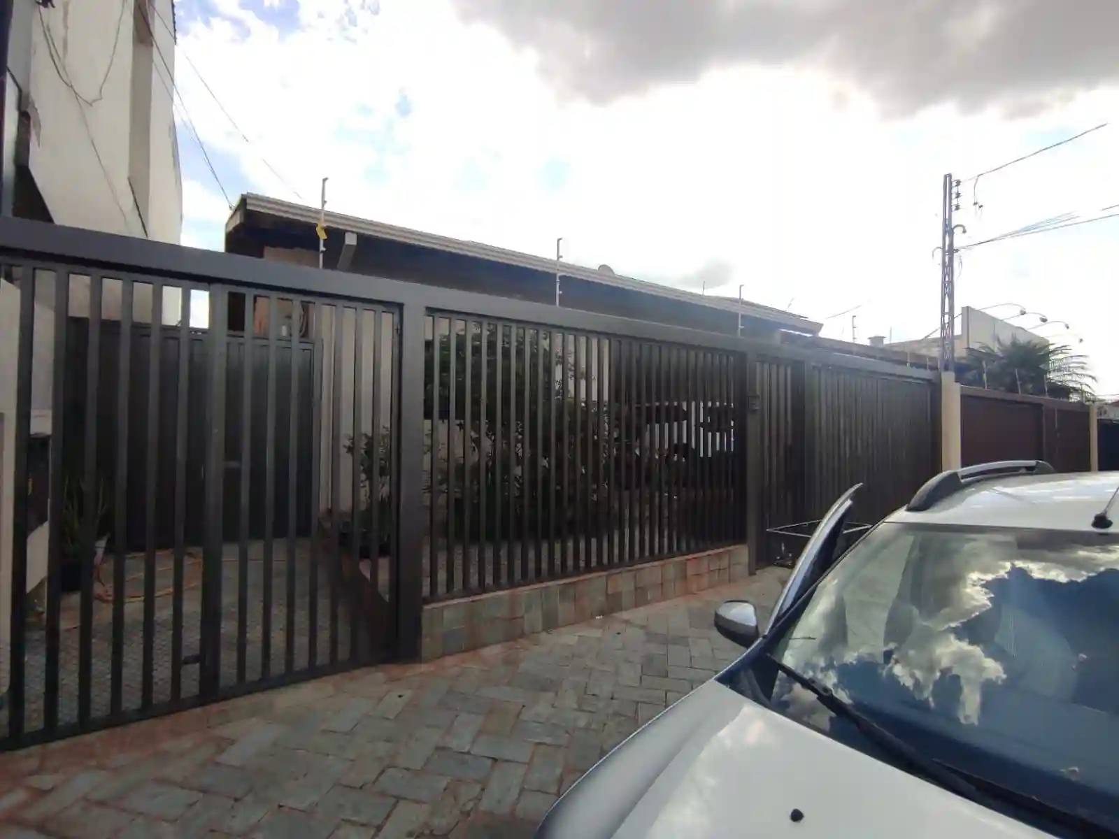 Casa com 3 quartos à venda, 180m² — foto 2 de 25