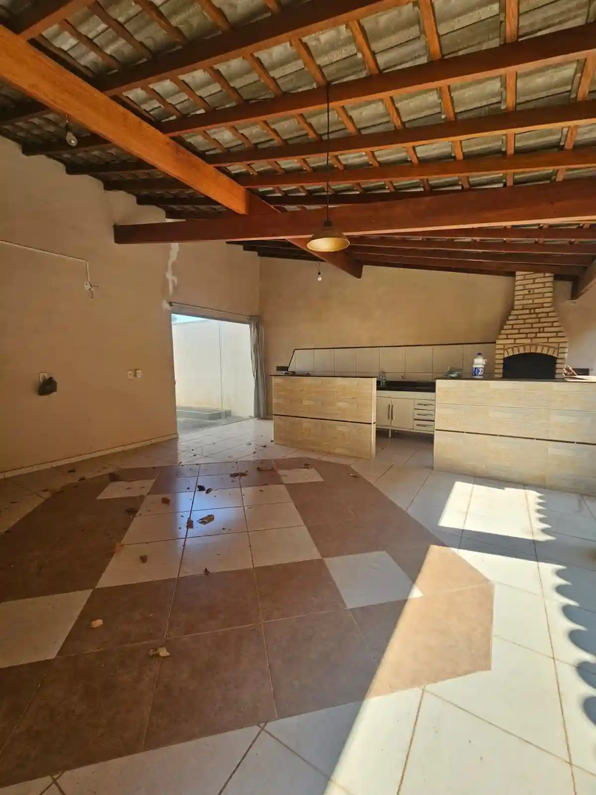 Casa com 3 quartos à venda, 240m² — foto 3 de 25