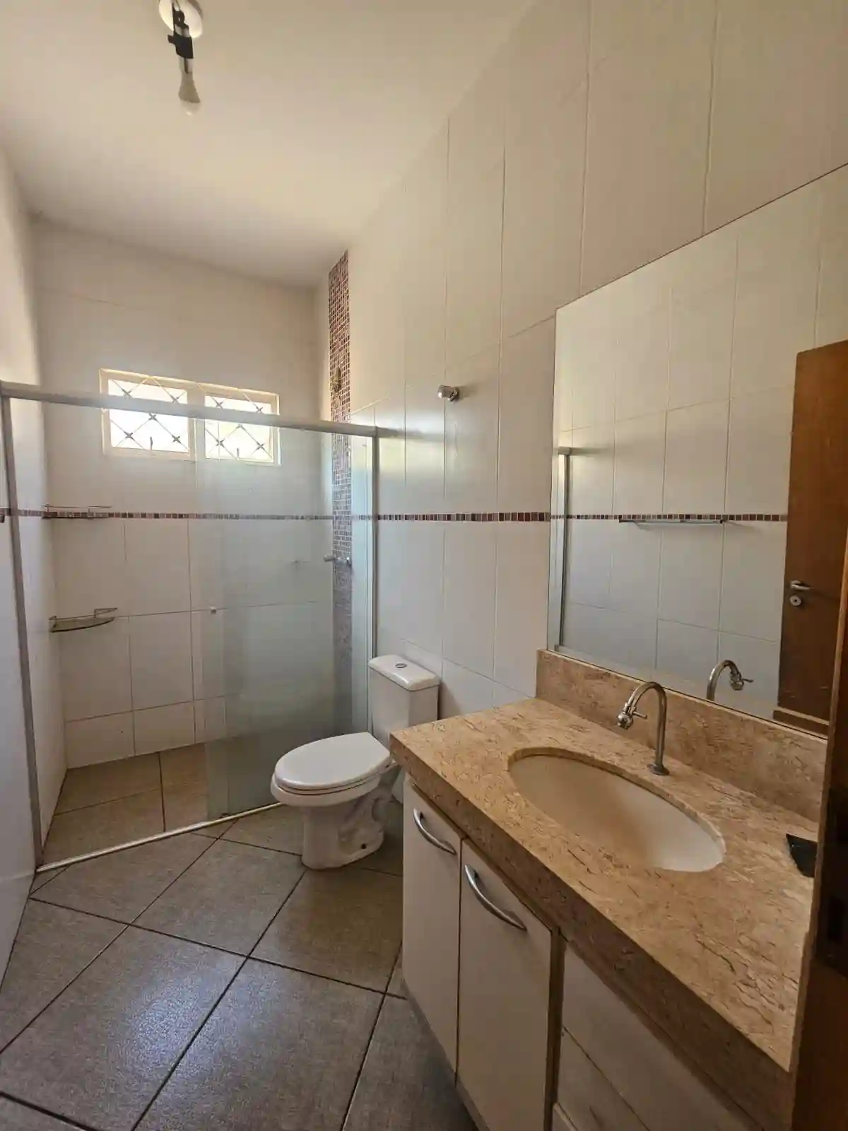 Casa com 3 quartos à venda, 240m² — foto 17 de 25