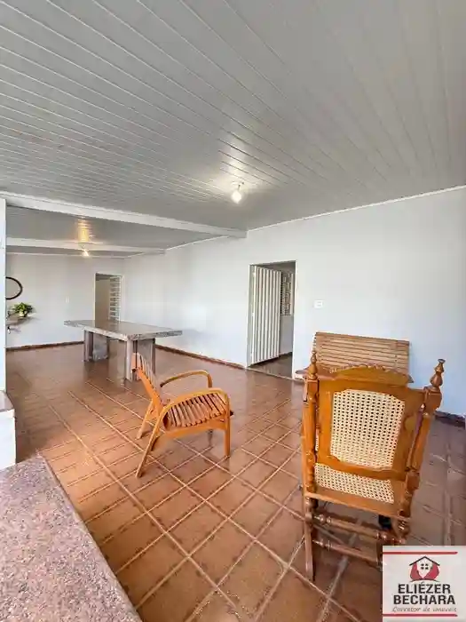 Casa com 4 quartos à venda, 230m² — foto 9 de 23