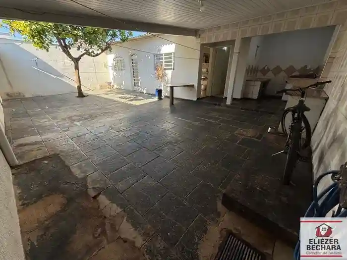 Casa com 4 quartos à venda, 230m² — foto 18 de 23