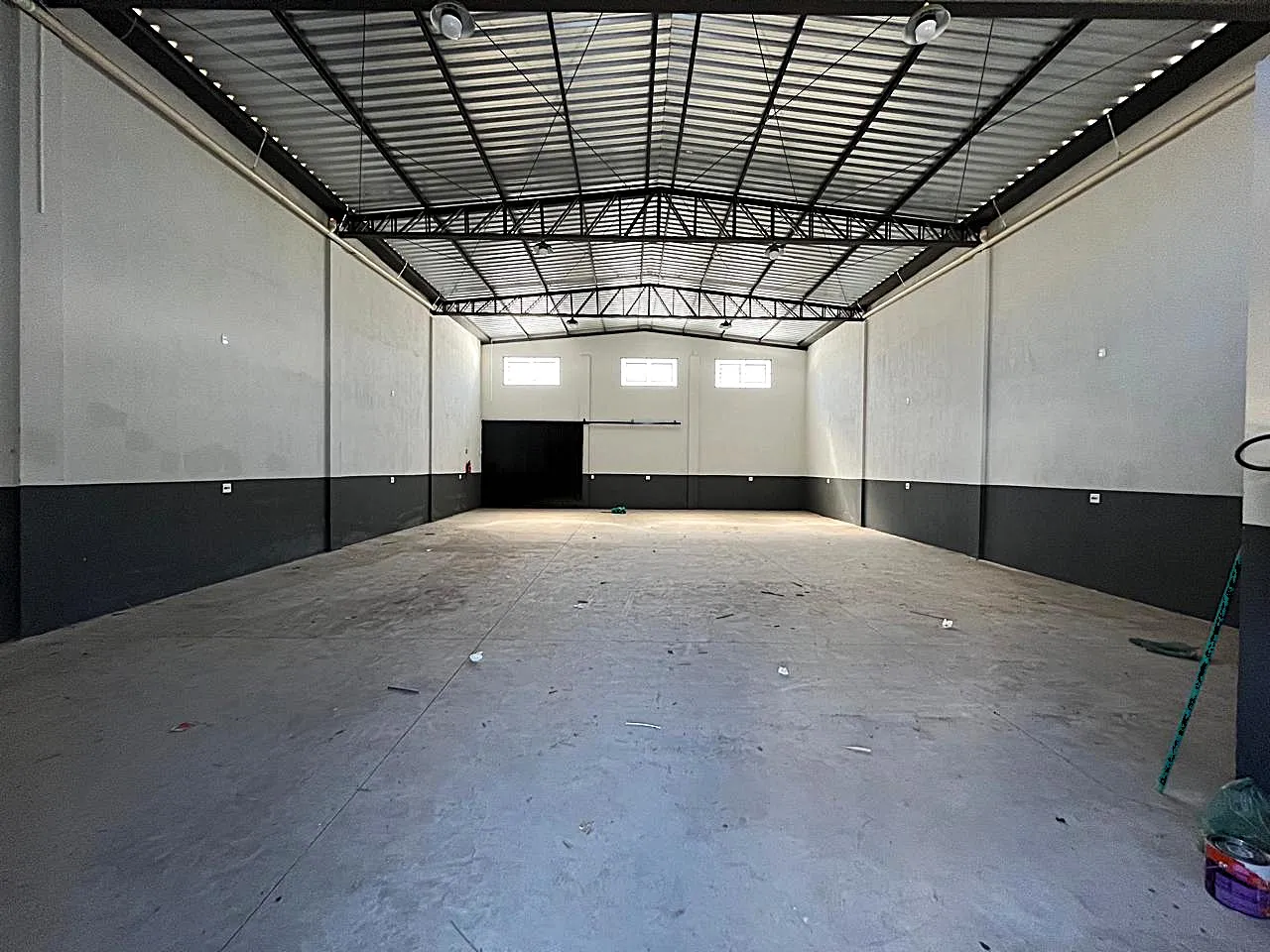 Loja / Salão / Ponto Comercial para aluguel, 300m² — foto 2 de 14