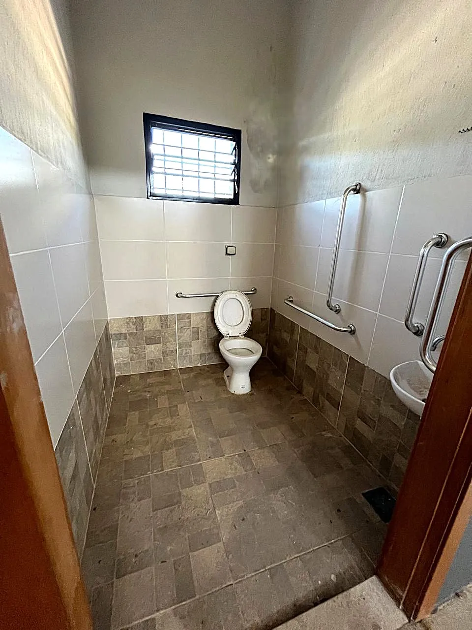 Loja / Salão / Ponto Comercial para aluguel, 300m² — foto 8 de 14