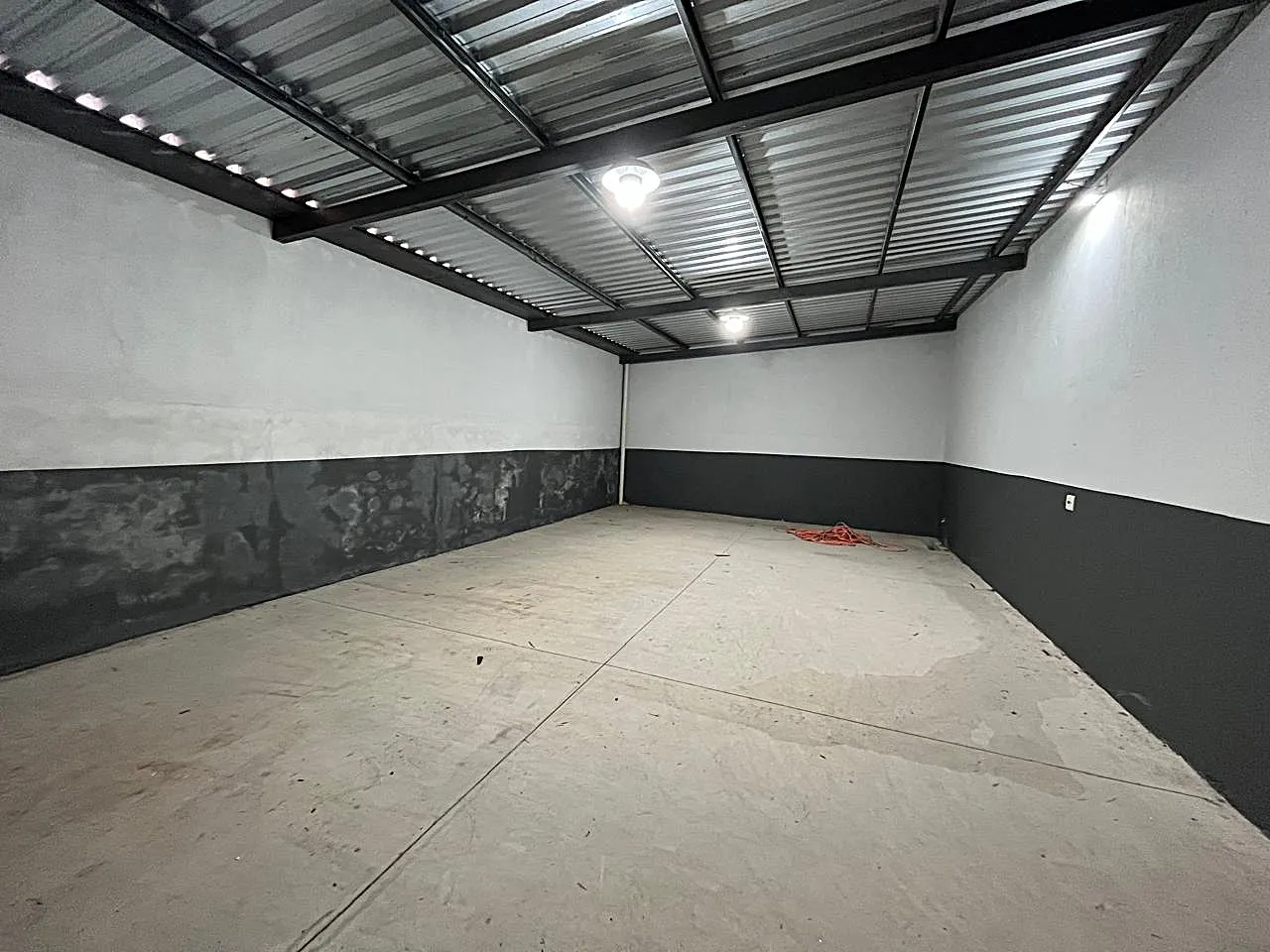 Loja / Salão / Ponto Comercial para aluguel, 300m² — foto 12 de 14