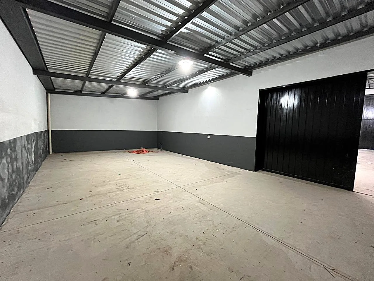 Loja / Salão / Ponto Comercial para aluguel, 300m² — foto 13 de 14