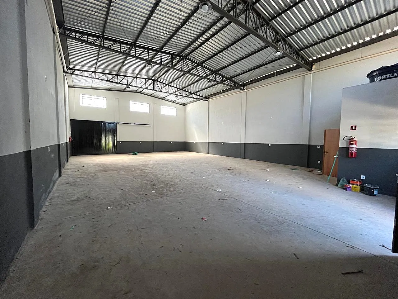 Loja / Salão / Ponto Comercial para aluguel, 300m² — foto 5 de 14
