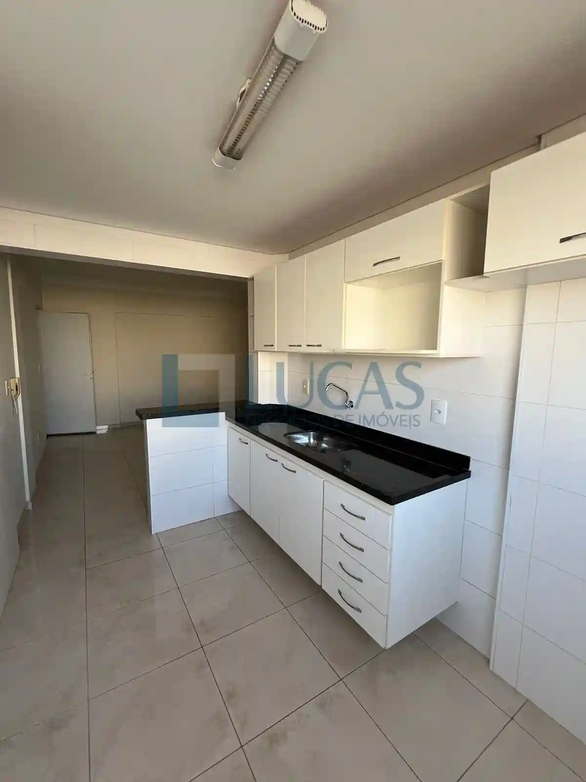 Apartamento com 3 quartos à venda, 80m² — foto 6 de 9