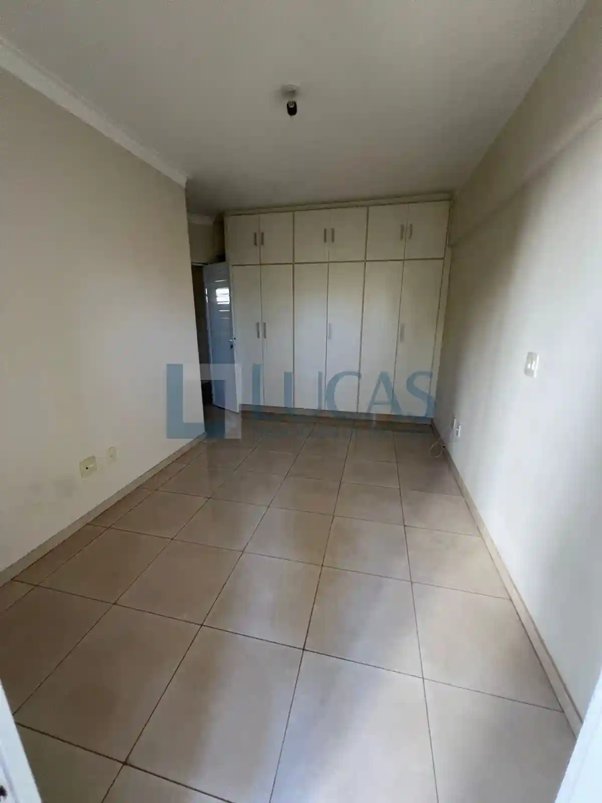 Apartamento com 3 quartos à venda, 80m² — foto 8 de 9