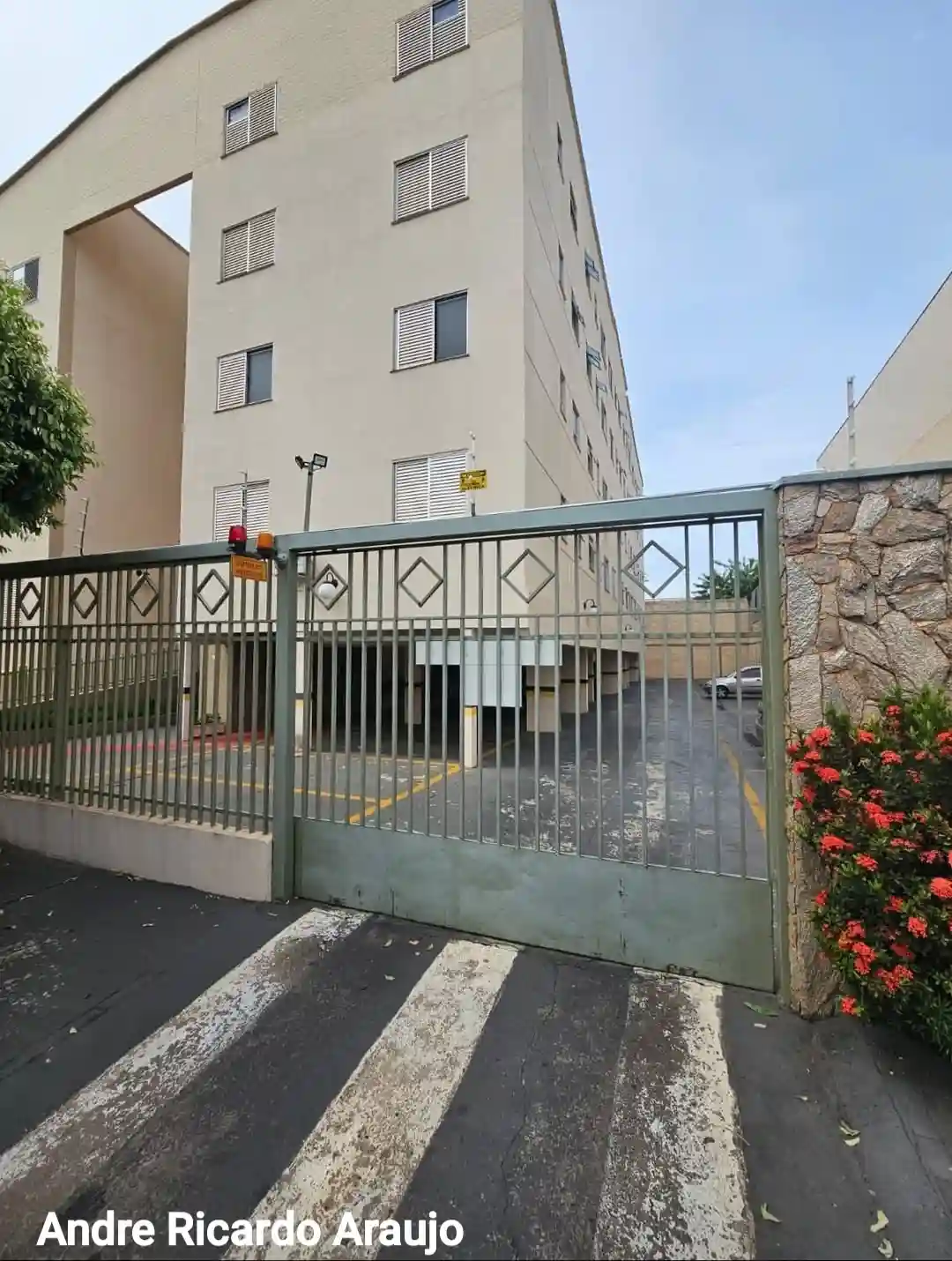 Apartamento com 2 quartos à venda, 60m² — foto 2 de 13